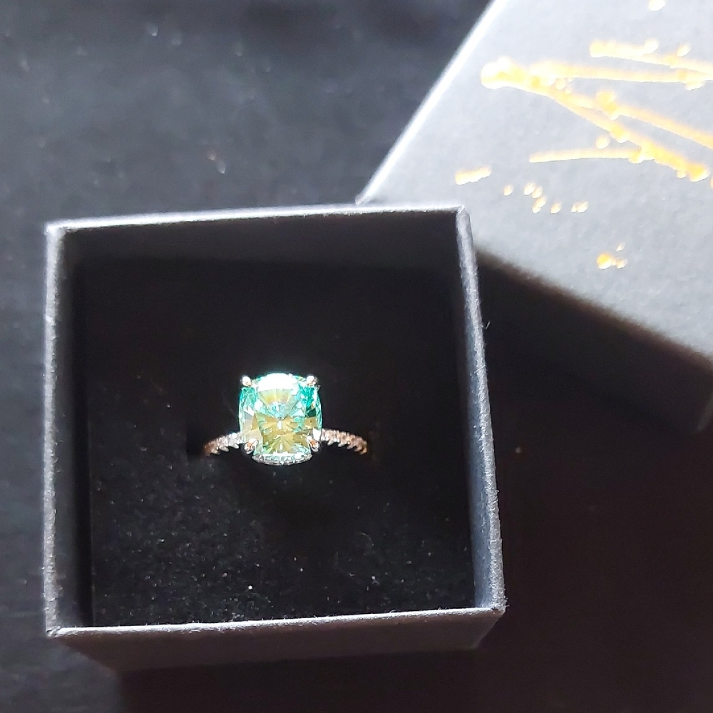 Elegant Blue and 925 Silver Ring